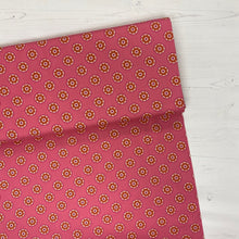 Load image into Gallery viewer, Funky daisy on hot pink cotton fabric - 1/2 mtr