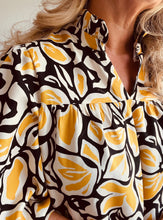 Load image into Gallery viewer, Daisy Top Pattern (sizes 10-28)