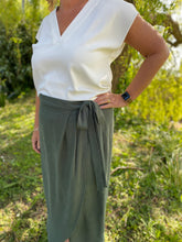 Load image into Gallery viewer, Wrap Skirt Pattern (sizes 10-28)