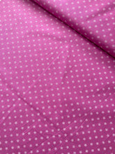 Load image into Gallery viewer, Pink daisies cotton fabric - 1/2 mtr