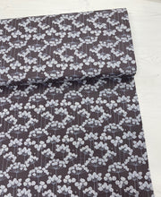 Load image into Gallery viewer, Grey Country Life Cow Parsley &amp; Bees cotton fabric - 1/2 mtr