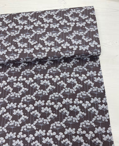 Grey Country Life Cow Parsley & Bees cotton fabric - 1/2 mtr