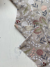 Load image into Gallery viewer, Taupe pretty flower heads cotton fabric - 1/2 mtr