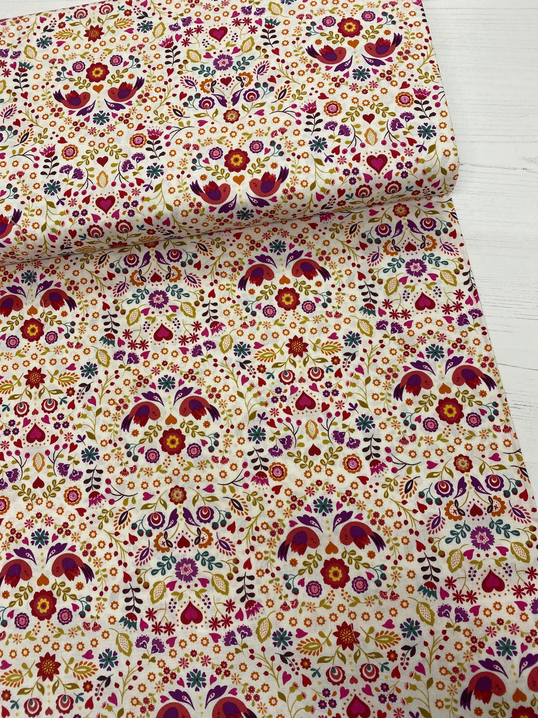 Little bird floral heart cotton fabric - 1/2 mtr - cream/red