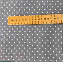 Load image into Gallery viewer, Fabric Remnant - grey with white spot heavyweight hessian - 123cms x 77cms FLAW pull by selvedge