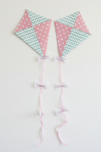 Load image into Gallery viewer, Kite Decoration Pattern