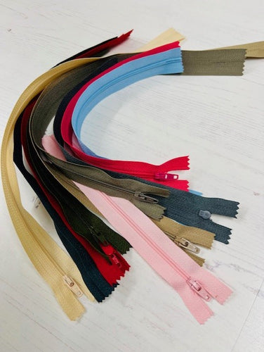 Assorted zips x 10 - colours and sizes