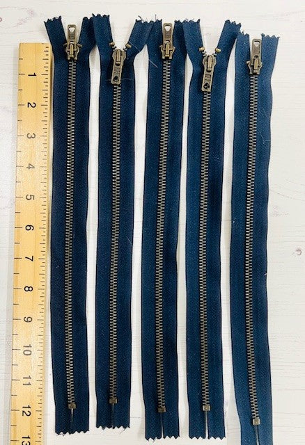 Navy extra heavy weight open ended brass teeth zips x 5