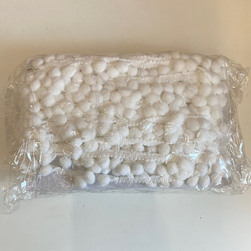 White Pom-Pom -