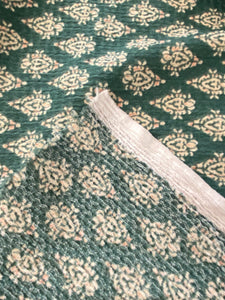 Green patterned diamond print stretch crepe - 1/2mtr
