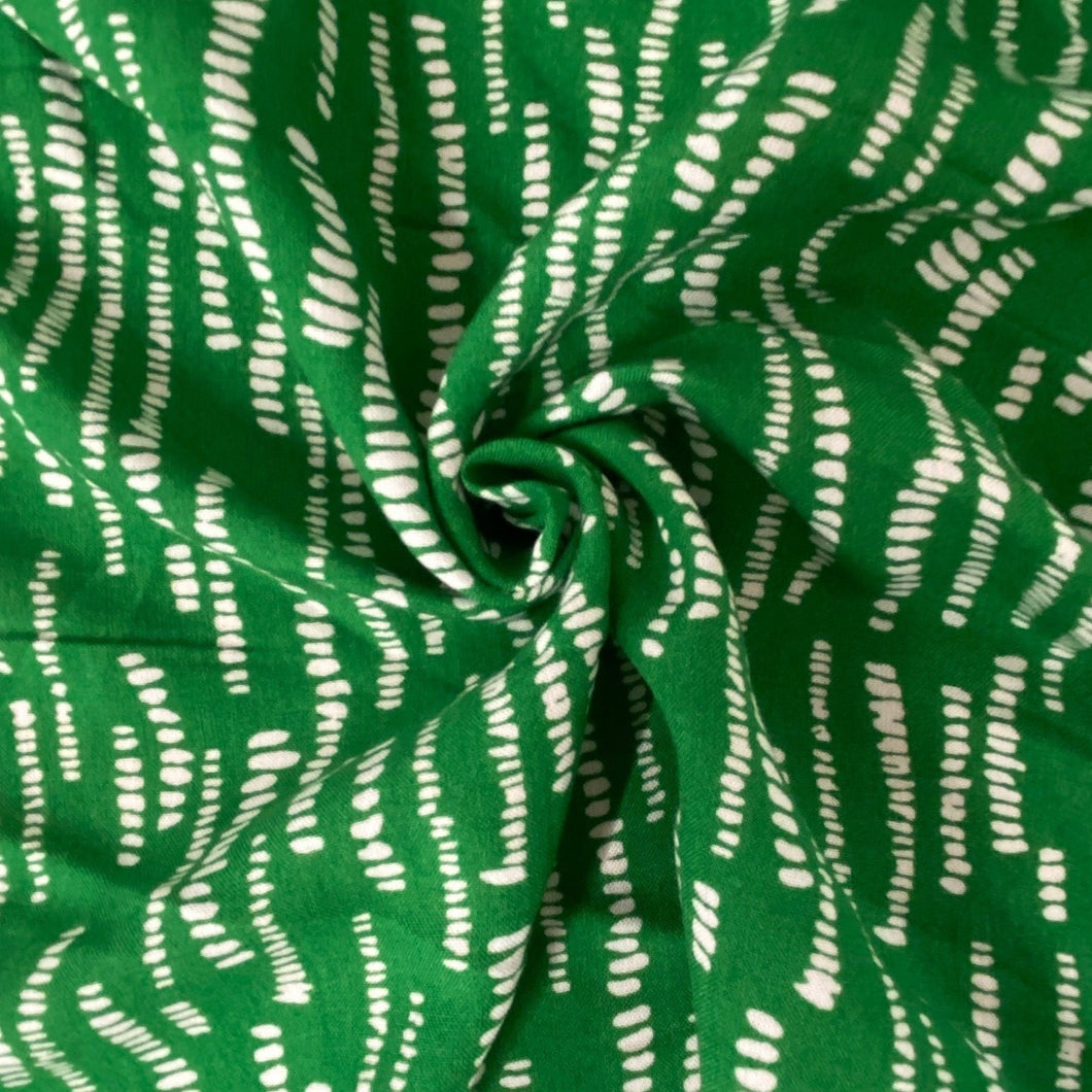 Green dashes viscose - 1/2mtr