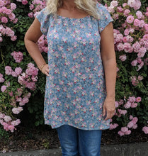 Load image into Gallery viewer, Gathered Neck Top/Tunic Pattern sizes 10-20