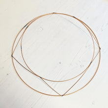 Load image into Gallery viewer, Copper wire wreath frame - 30cms