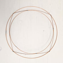 Load image into Gallery viewer, Copper wire wreath frame - 30cms