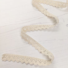 Load image into Gallery viewer, Cream Scallop Lace Trim