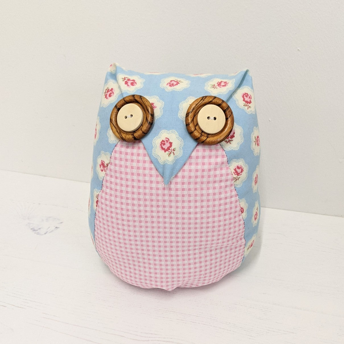 FREE Owl Doorstop Pattern and Instructions – owl and sewing cat free-owl-doorstop-pattern-and-instructions-owl-and-sewing-cat