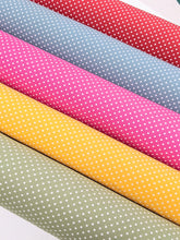 Load image into Gallery viewer, Fat quarter bundle 100% cotton - rainbow spots