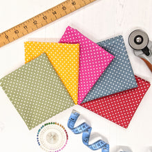 Load image into Gallery viewer, Fat quarter bundle 100% cotton - rainbow spots