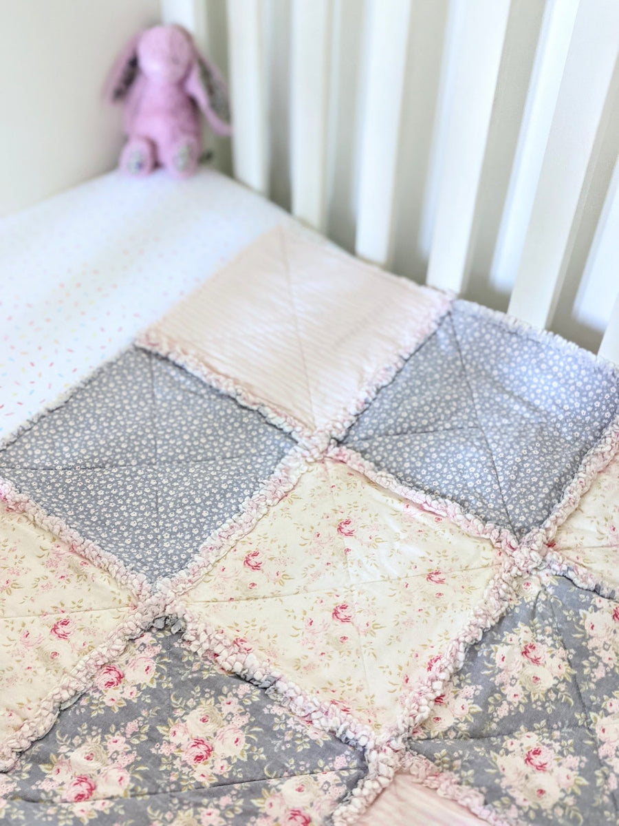 Simple Rag Quilt pattern – owl and sewing cat