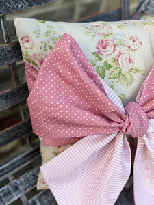 Bow Cushion Pattern
