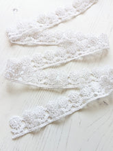 Load image into Gallery viewer, White Flower Lace Trim