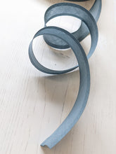 Load image into Gallery viewer, Bias Binding 25mm - grey/blue