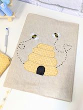 Load image into Gallery viewer, Beehive A4 Folder Cover &amp; Zip Pouch Set sewing kit