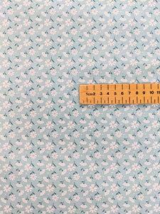 Mint and white flowers cotton fabric - 1/2 mtr