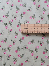 Load image into Gallery viewer, Green rosebuds 100% cotton fabric - 1/2 mtr