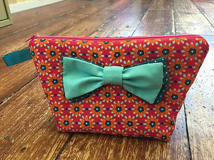 Zip Purse with Bow pattern
