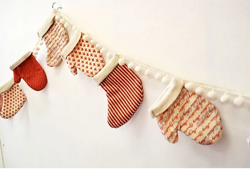 Mittens and Stockings Bunting Pattern