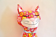Load image into Gallery viewer, Cat Doorstop Pattern