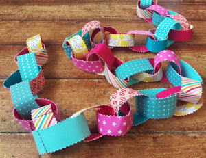 FREE Fabric Party Chains Instructions