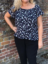 Load image into Gallery viewer, Gathered Neck Top/Tunic Pattern sizes 10-20