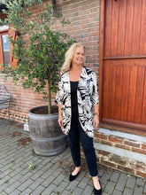 Load image into Gallery viewer, Long Summer Jacket Kit - black palm viscose