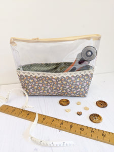 Clear top storage bags Sewing Pattern (two sizes included)