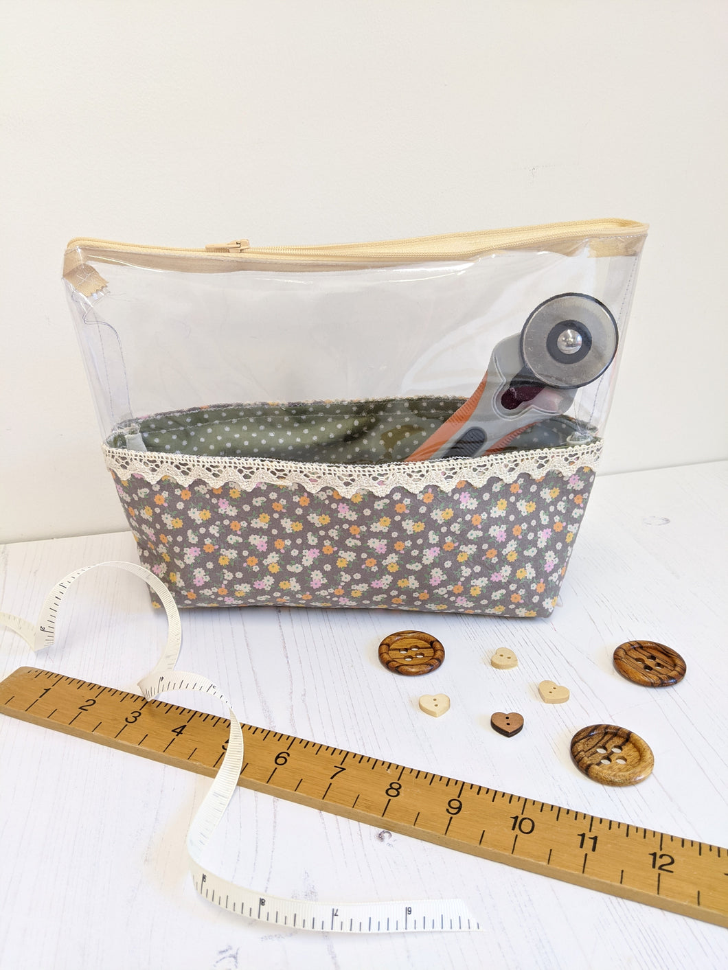 PVC top zip bags for storage Sewing Pattern (two sizes included)